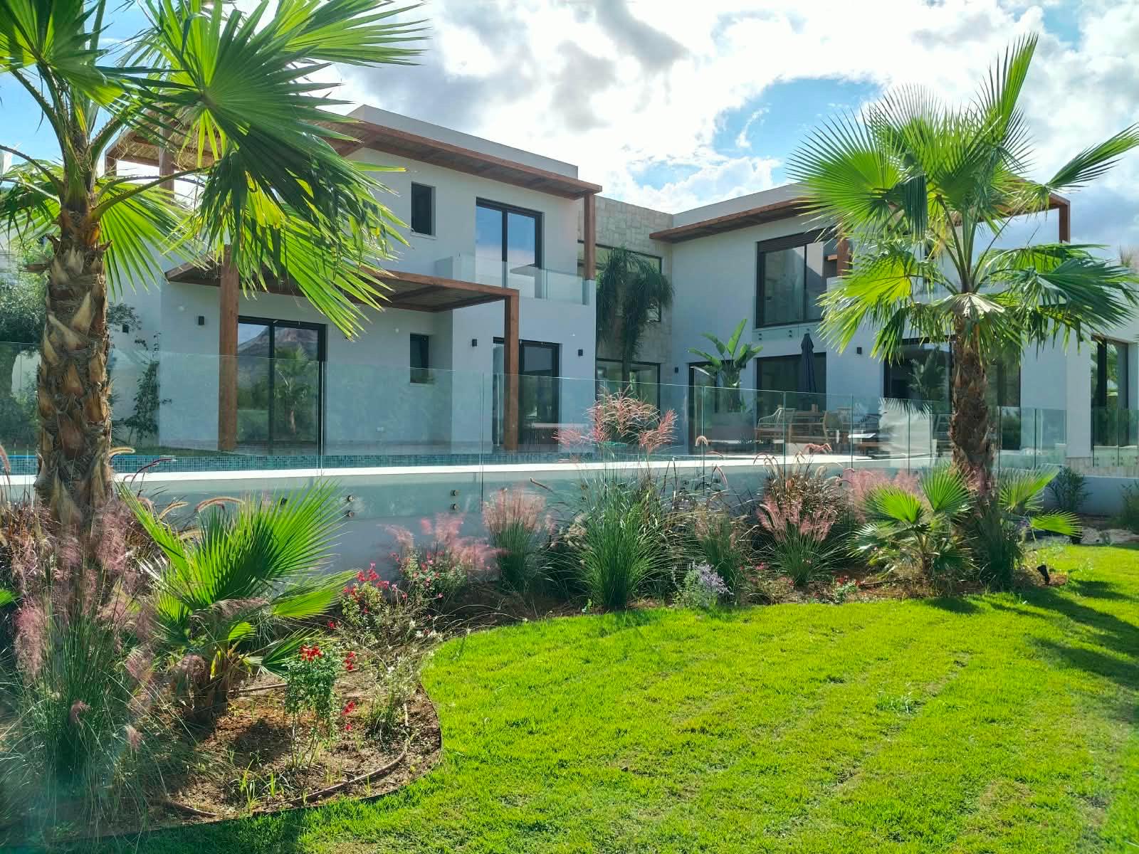 Luxury 4 bed villa with panoramic views for sale in Javea Piver
