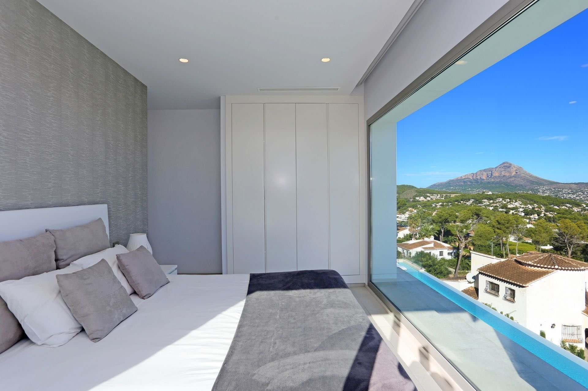 Villa de lujo de 4 dormitorios vista excepcional en venta Javea