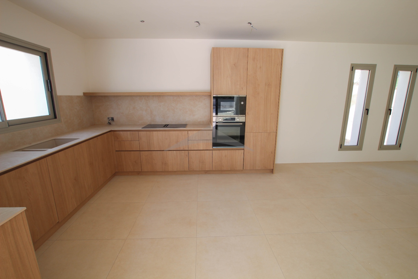 Atemberaubende Neubauvilla mit 3 Schlafzimmern zum Verkauf in Moraira Cap Blanc