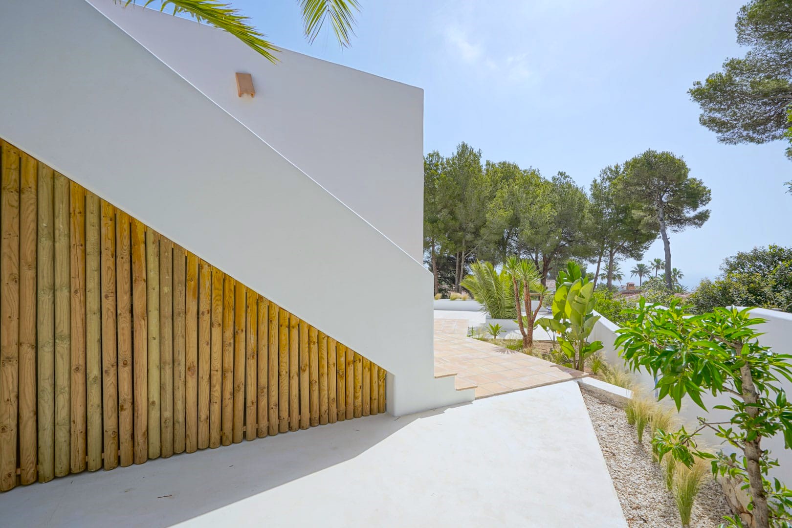Villa in Ibicenco-stijl met 5 slaapkamers en uitzicht op zee te koop in Javea