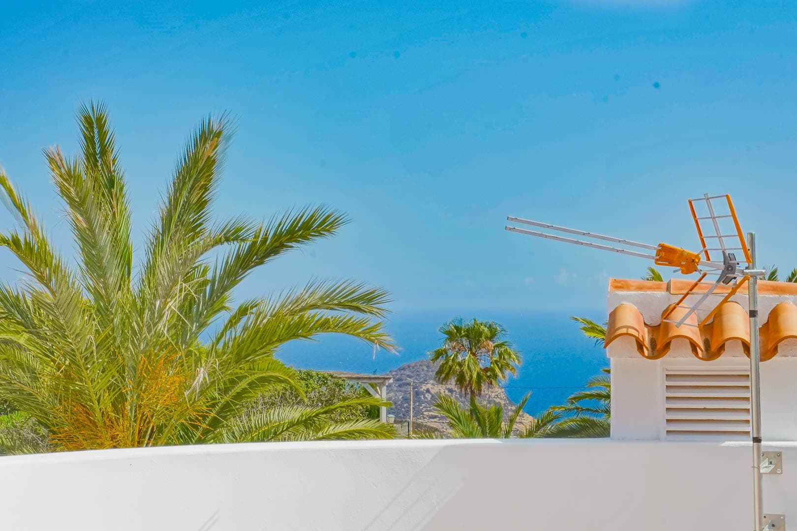 Villa in Ibicenco-stijl met 5 slaapkamers en uitzicht op zee te koop in Javea