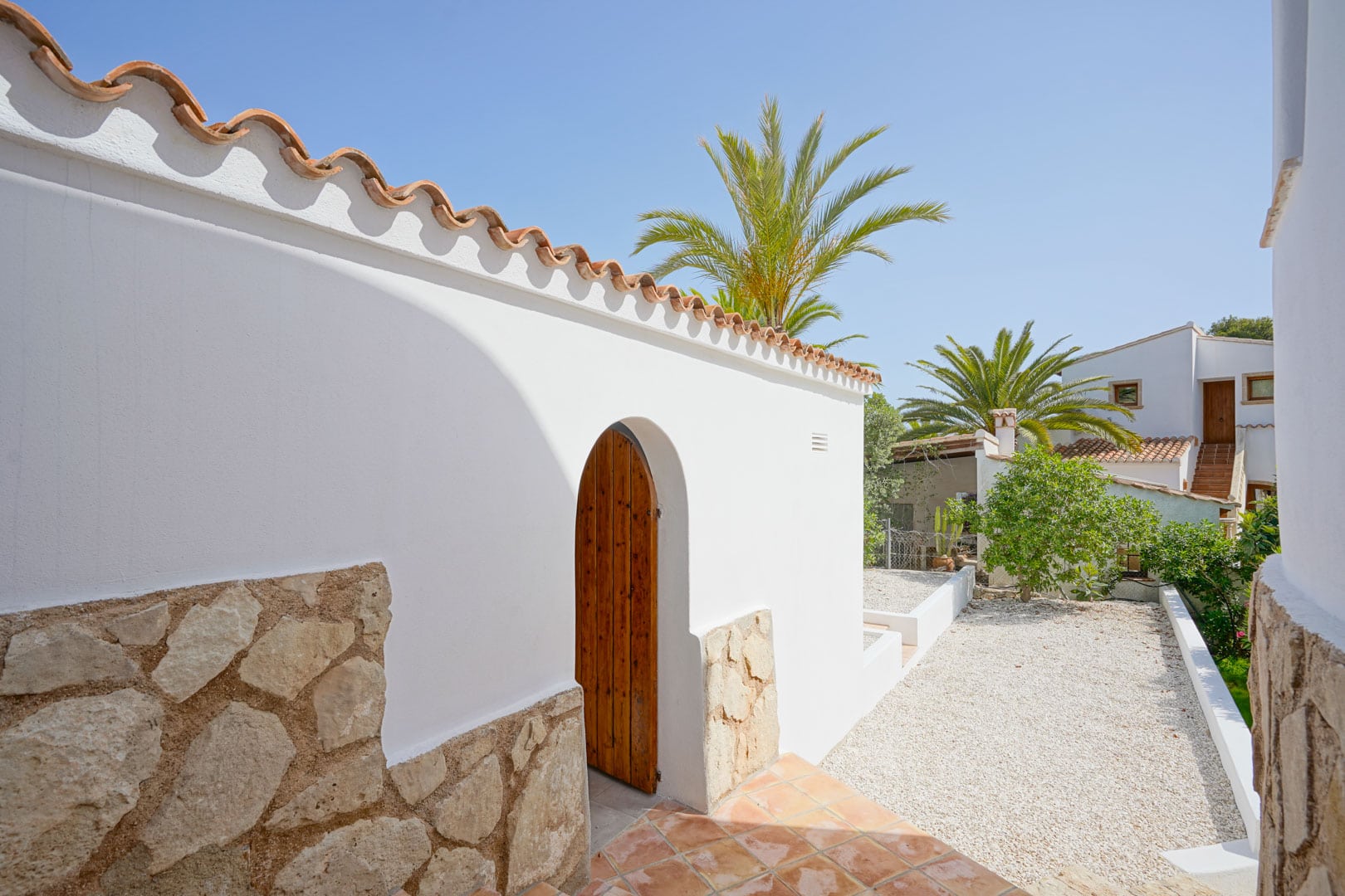 Villa in Ibicenco-stijl met 5 slaapkamers en uitzicht op zee te koop in Javea