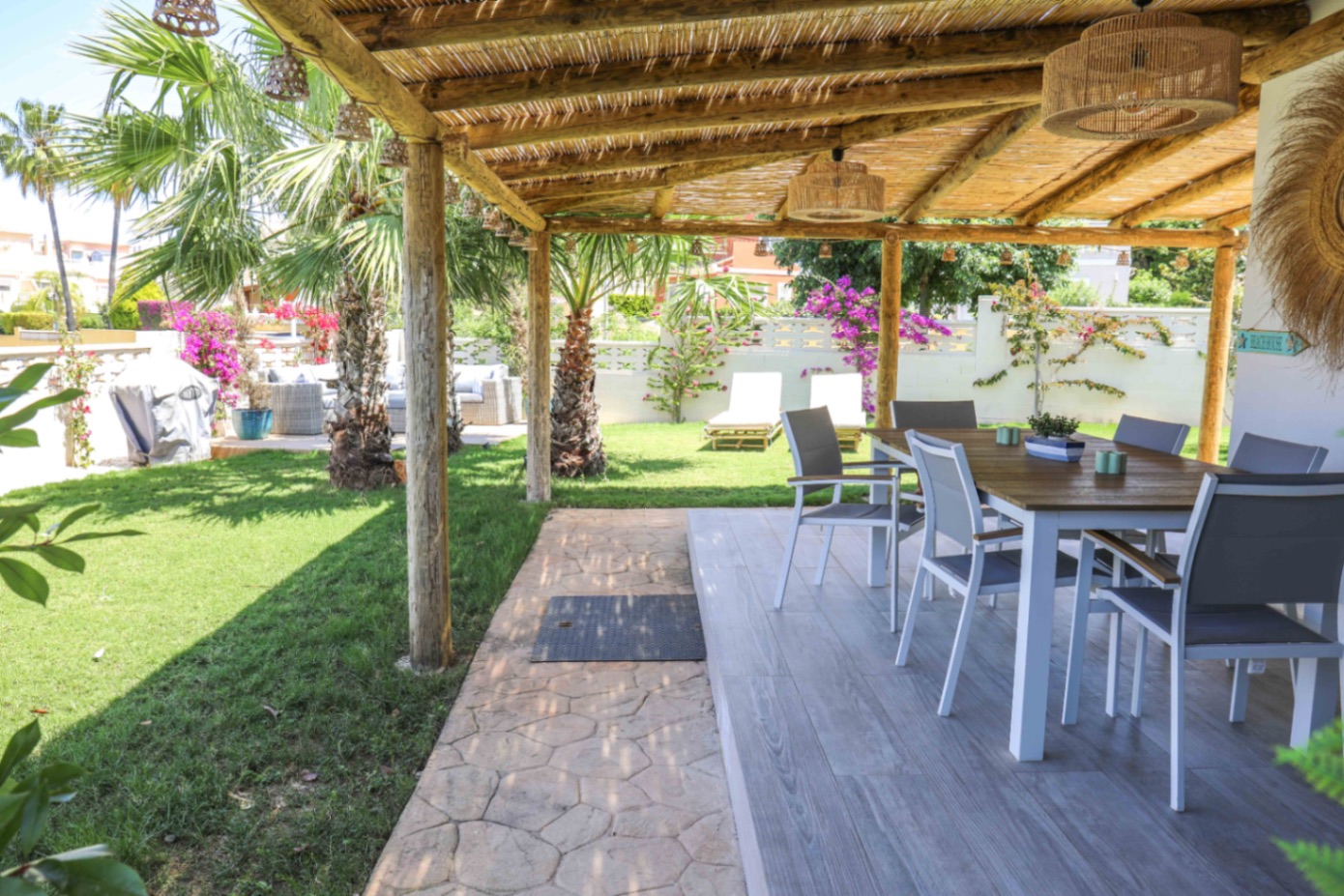3-Zimmer-Villa in einer Luxusanlage mit Pool zu verkaufen in Denia Montgo - In der Nähe von Restaurants und Stränden