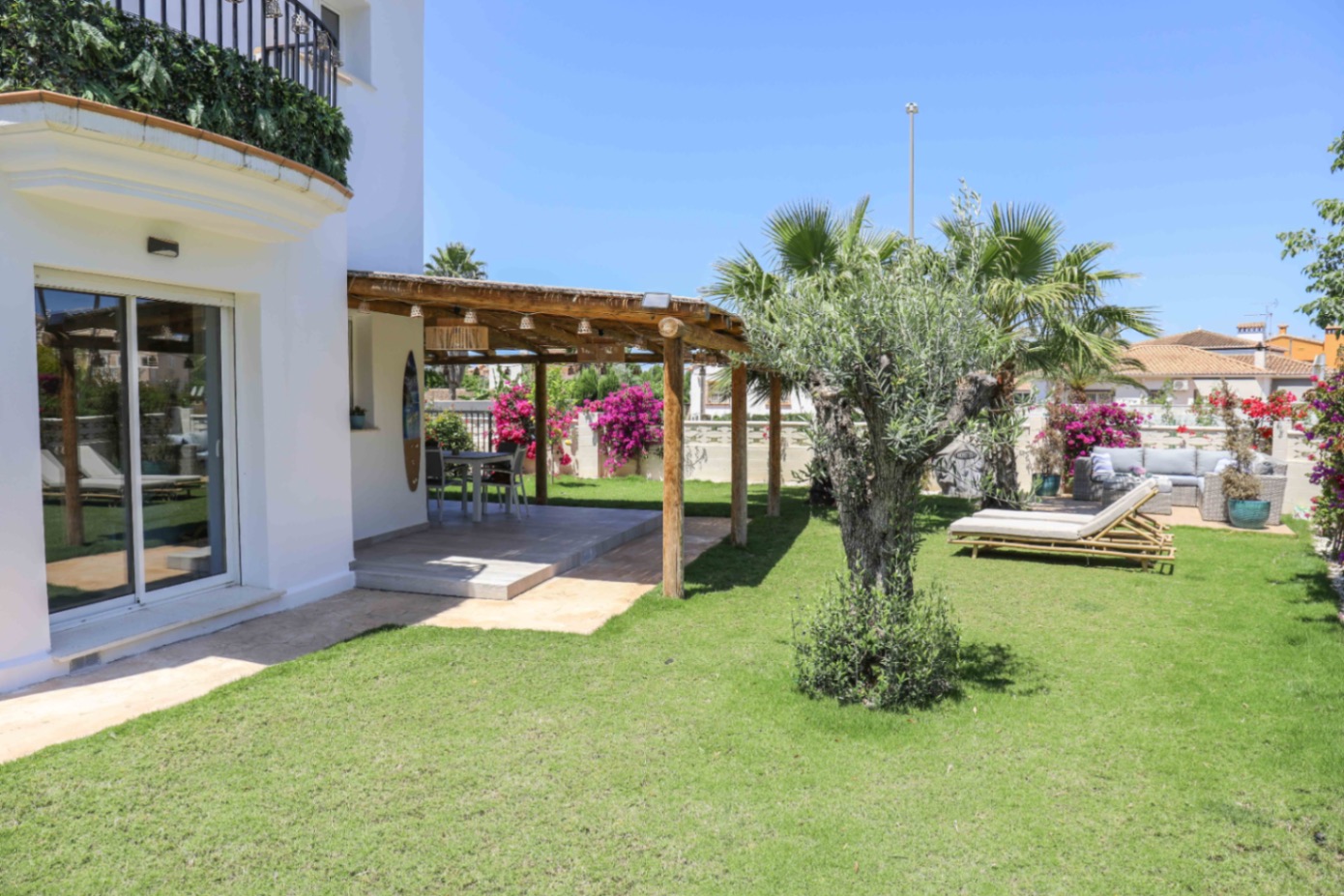 3-Zimmer-Villa in einer Luxusanlage mit Pool zu verkaufen in Denia Montgo - In der Nähe von Restaurants und Stränden