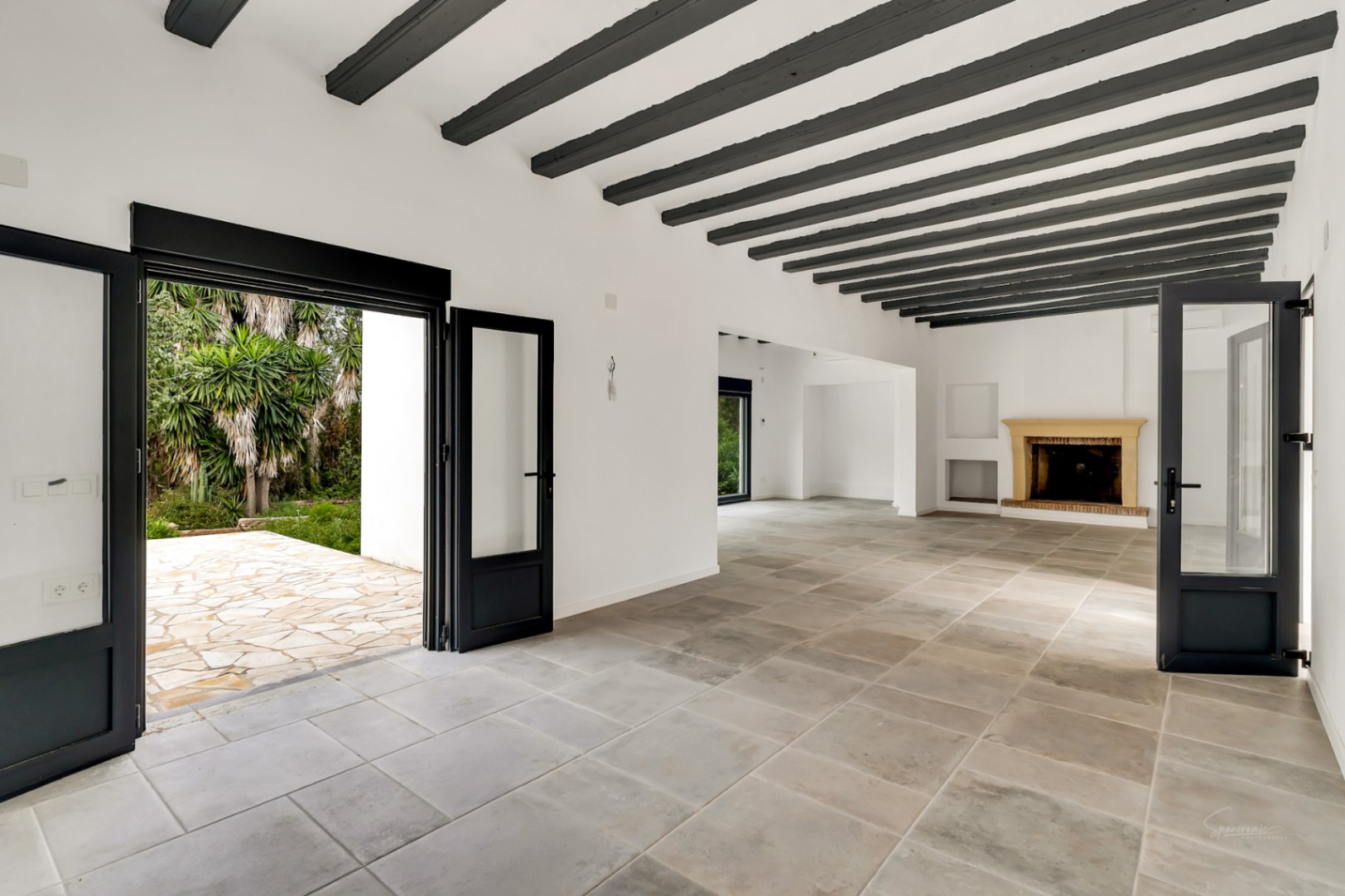 Magnificent fully renovated estate for sale in Jávea.