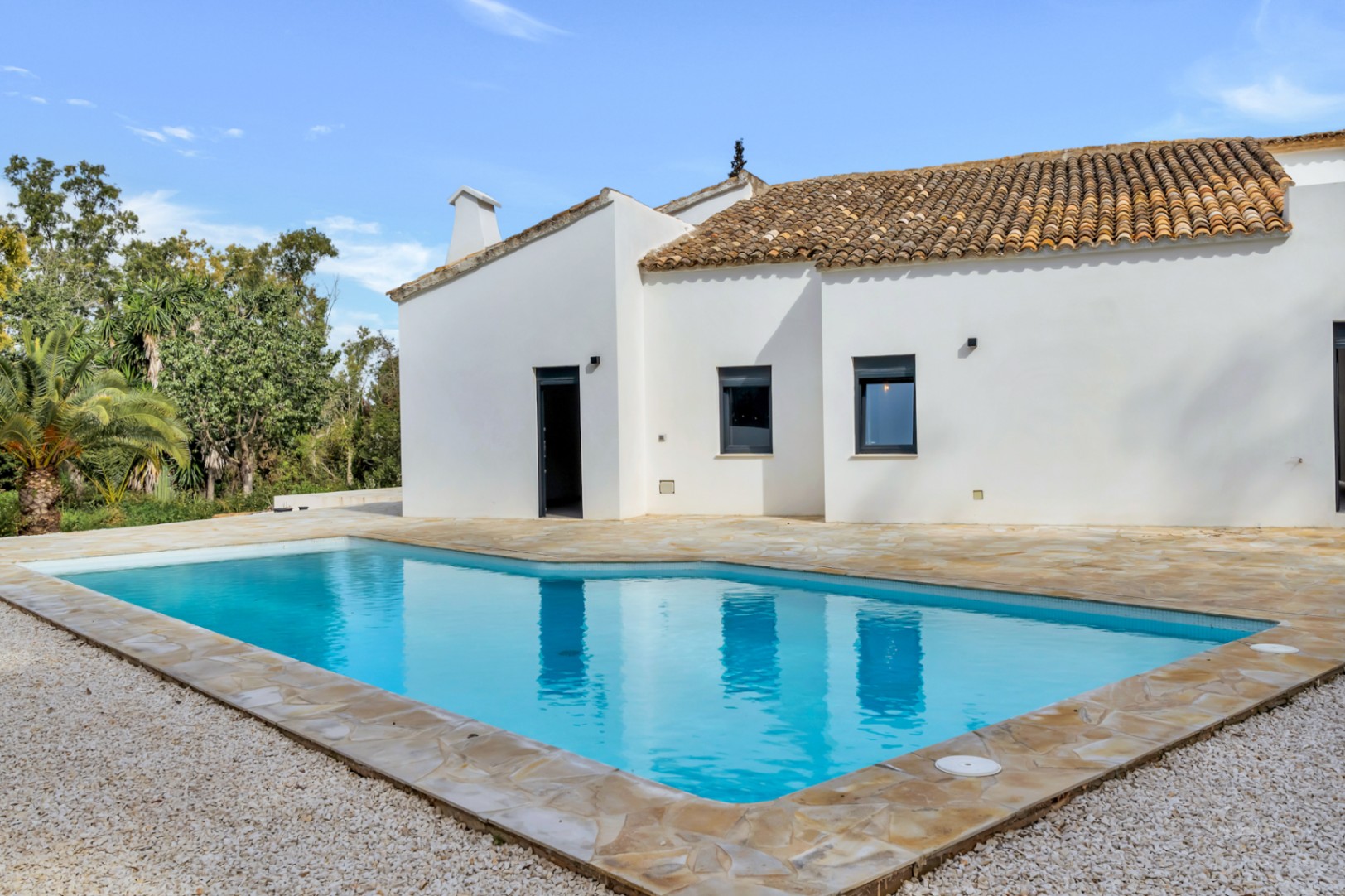 Magnificent fully renovated estate for sale in Jávea.