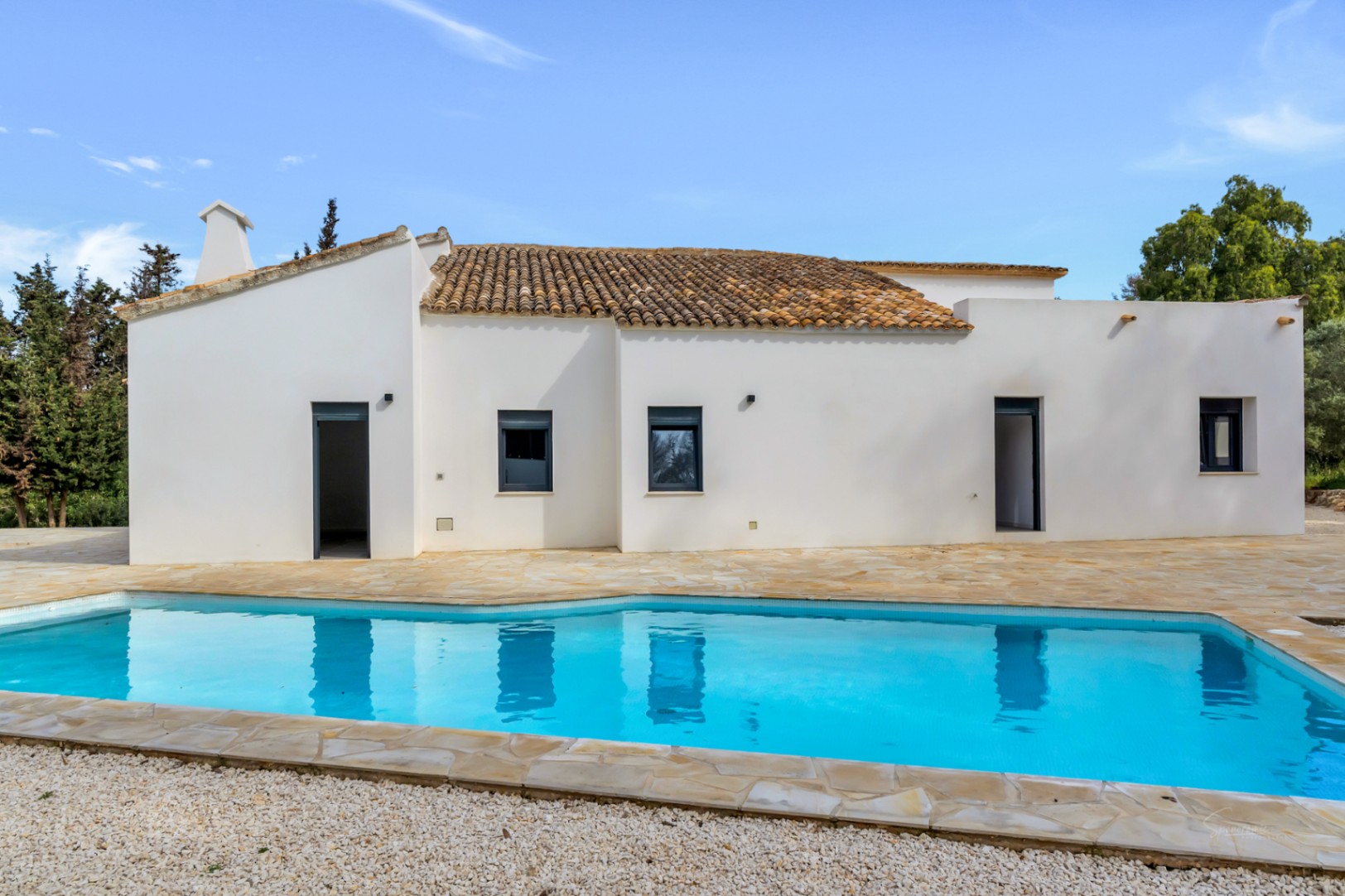 Magnificent fully renovated estate for sale in Jávea.