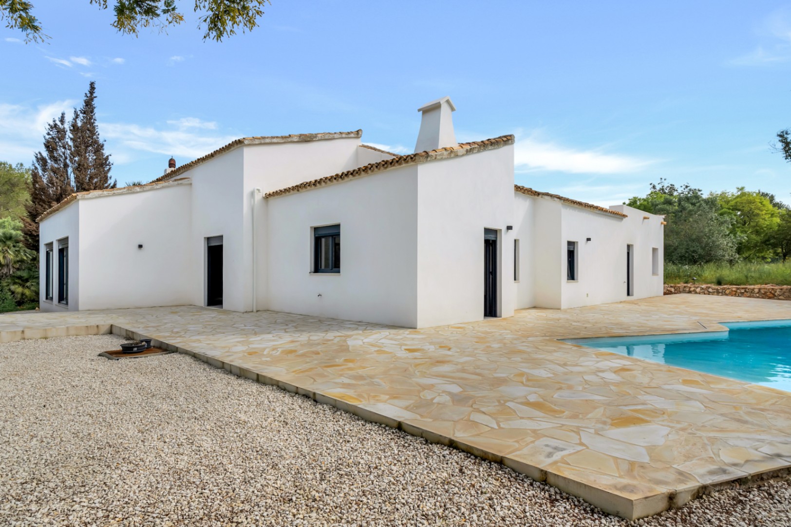 Magnificent fully renovated estate for sale in Jávea.