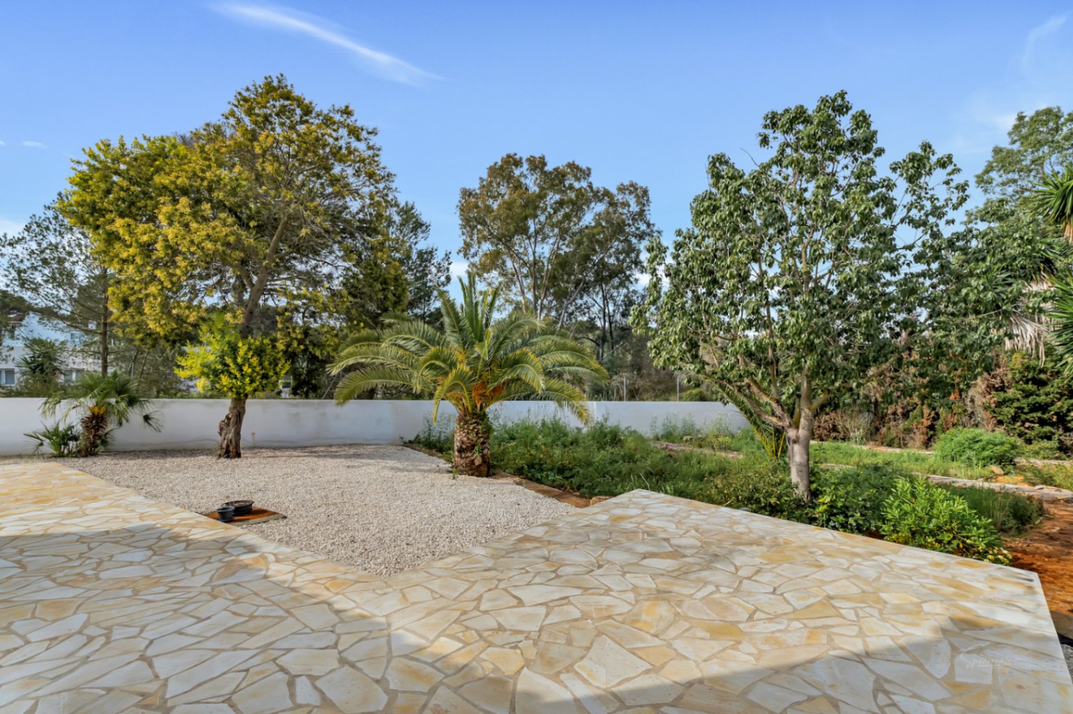Magnificent fully renovated estate for sale in Jávea.