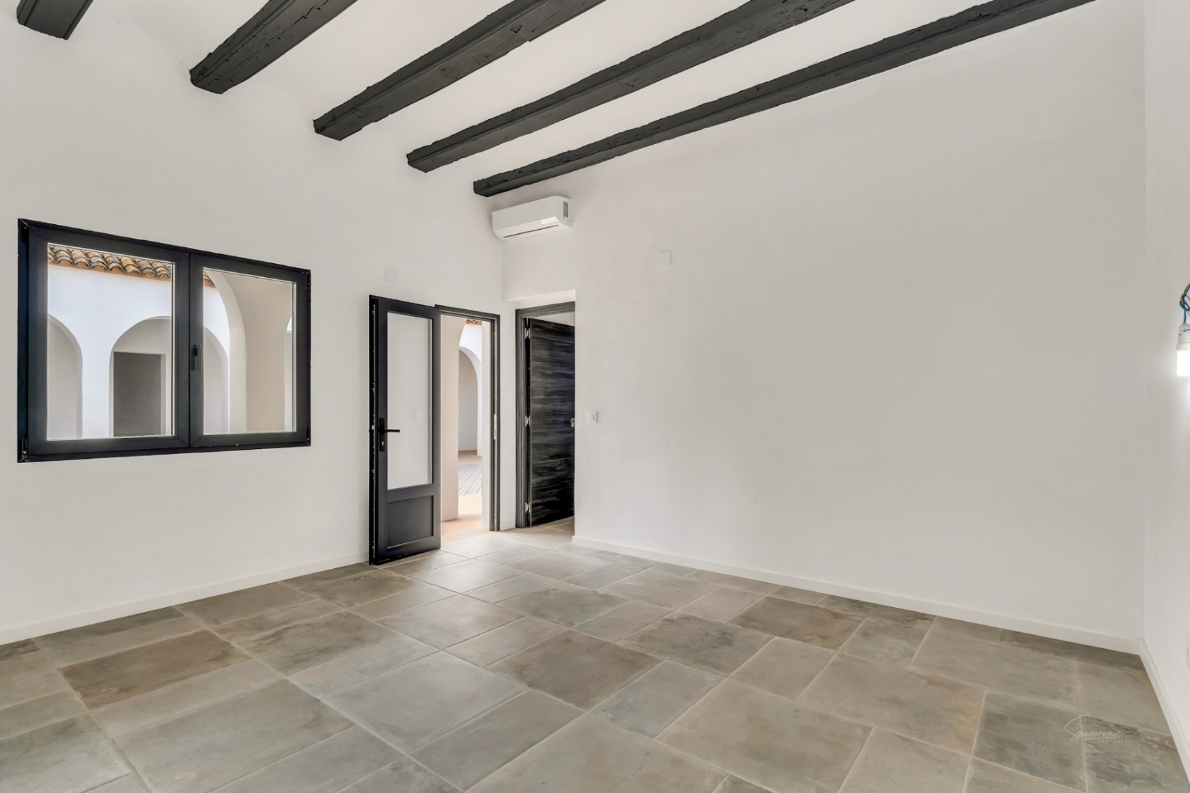 Magnificent fully renovated estate for sale in Jávea.