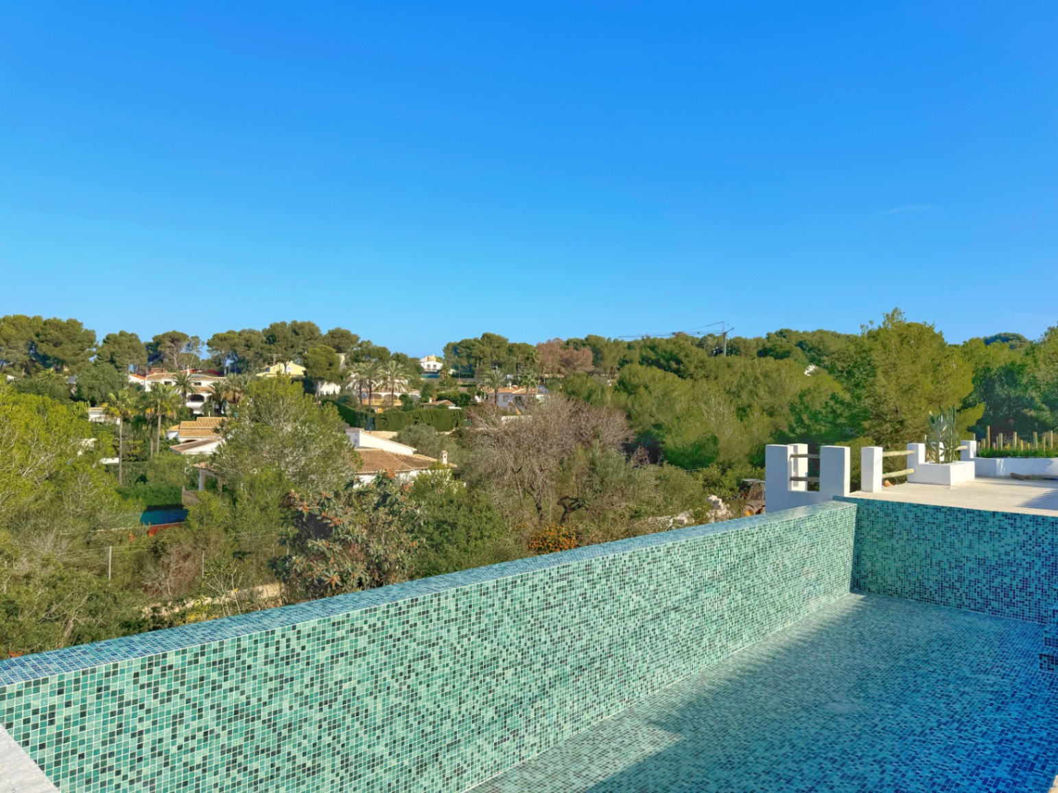 Ibiza-stijl finca met 4 slaapkamers te koop in Jávea, dichtbij Arenal